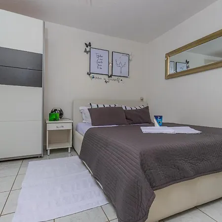 Lana Apartman Crikvenica